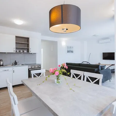 Apartments Marusic Makarska Exterior photo
